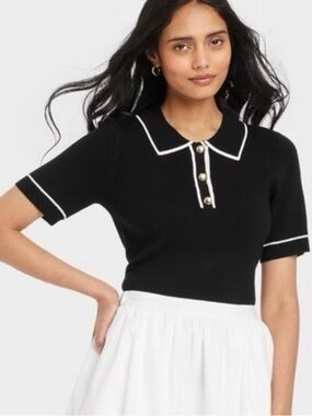 NWOT Black Short-Sleeve Polo Top with White Piping and Gold Buttons - Size M